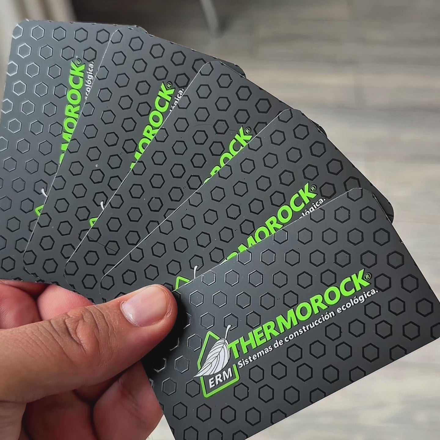 Tarjetas de presentación | Laminado Mate Flex Premium + Spot UV | Impresas en 15 días hábiles